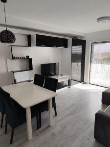 Posezení v ubytování LCB Apartments Univ Suceava A70