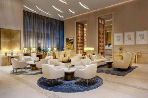 Posezení v ubytování The St. Regis Dubai, The Palm