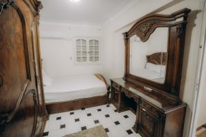 Voodi või voodid majutusasutuse Sea View three bed room High Floor fully AC free WI-FI and parking for familes and same gender group only toas