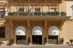 Η πρόσοψη ή η είσοδος του The Excelsior, a Luxury Collection Hotel, Florence