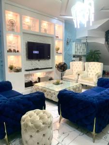 Χώρος καθιστικού στο House Of Leo