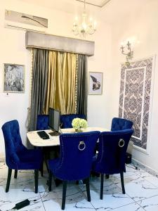 Χώρος καθιστικού στο House Of Leo