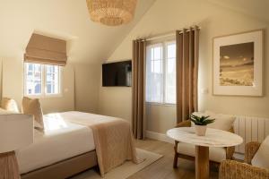 Galeriebild der Unterkunft Villa Léa, l'écrin du Fer à Cheval in Trouville-sur-Mer + 13 Fotos