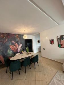 Posezení v ubytování Furnished Apartment High Standing Quiet and Secure