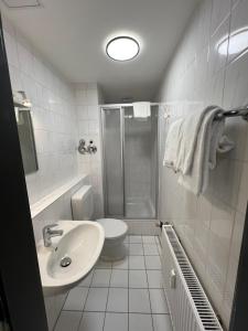 Ένα μπάνιο στο Hages Apartments +14 φωτογραφίες