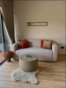 Afbeelding uit fotogalerij van LuxEcoCottage in Podgorica