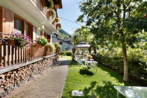 Κήπος έξω από το Casa Vacanza Famiglia Belli +22 φωτογραφίες