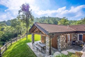 Φυσικό τοπίο κοντά σε αυτή η παραθεριστική κατοικία +32 φωτογραφίες