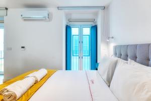 Ένα ή περισσότερα κρεβάτια σε δωμάτιο στο New! Modern & Chic Alfama