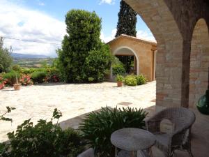 Agriturismo La Torraccia外面的花园