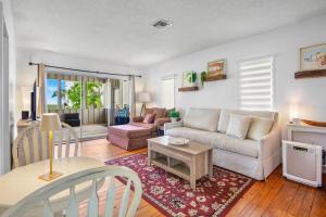 Χώρος καθιστικού στο Coastal Cottage