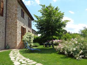 Agriturismo La Torraccia外面的花园