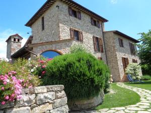 Agriturismo La Torraccia外面的花园
