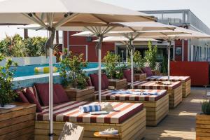 Hồ bơi trong/gần The Social Hub Toulouse