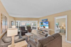 Posezení v ubytování The Twins Hideaway at Sun Plaza West