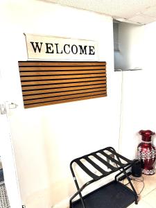 Gambar di galeri bagi PRIVATE 2 BR Apt with PRIVATE Backyard in LIC !!! di Roosevelt Island +19 gambar