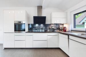 Dapur atau dapur kecil di Ferienwohnung Weinbergblick +13 gambar