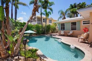 Bassein majutusasutuses Honu Hale või selle lähedal