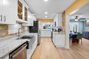 Köök või kööginurk majutusasutuses Honu Hale