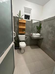 Ένα μπάνιο στο Villa Krish