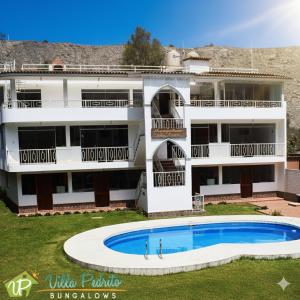 Bazén v ubytování Bungalow Villa Pedrito nebo v jeho okolí