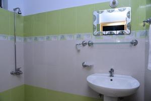 Ένα μπάνιο στο Al Khaleej Hostel +17 φωτογραφίες