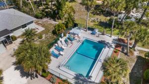 Πισίνα στο ή κοντά στο Sanibel Shores A1