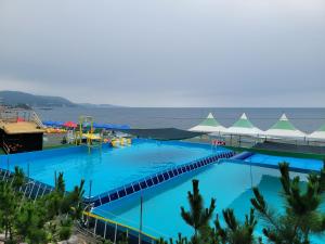 Swimmingpoolen hos eller tæt på Trium Ocean View