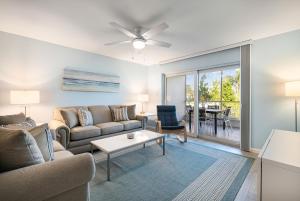Χώρος καθιστικού στο Breakers West A2