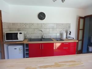 Fotografie z fotogalerie ubytování Bungalow dans un écrin de verdure! v destinaci Saint-Pierre