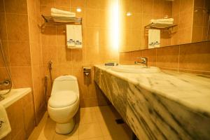 Koupelna v ubytování Hotel Anika Kluang