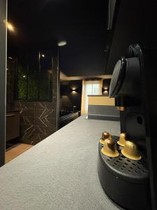 a kitchen with a kitchenasteryasteryasteryasteryasteryasteryasteryasteryasteryasteryastery at La Romantique in Bressuire