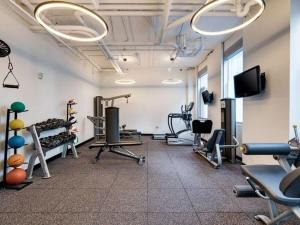 Γυμναστήριο ή/και όργανα γυμναστικής στο Luxury Oceanview Condo, Pool, Private Beach Access