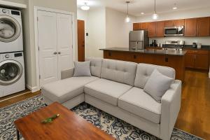 Kuchyň nebo kuchyňský kout v ubytování Downtown Sq Stadium, Casino, Rock Hall, Clinic