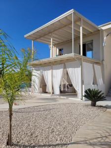 Gallery image of Villa Rosa On The Beach in Bari Sardo