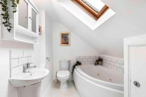 Koupelna v ubytování Seasalt Retreat By My Getaways