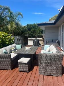 Ruang duduk di Seaside Retreat +31 gambar