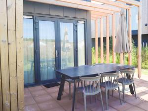 Φωτογραφία από το άλμπουμ του Modern Retreat Near Beach σε 's-Gravenzande