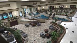 Πισίνα στο ή κοντά στο Holiday Inn Cincinnati-Eastgate by IHG
