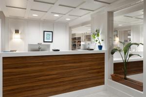 Vstupní hala nebo recepce v ubytování Staybridge Suites Boston - Burlington by IHG