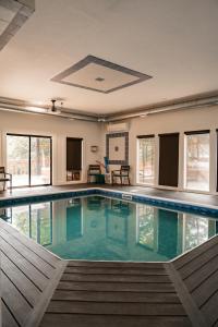 Hồ bơi trong/gần The Treasure Of Tennessee View 2 Hot Tubs Pool