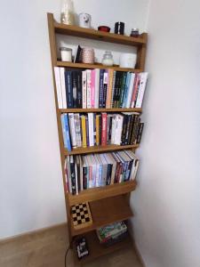 Biblioteca din acest apartament