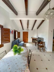 Posezení v ubytování Casa rural Benthomiz 210, Algarrobo, Málaga, España