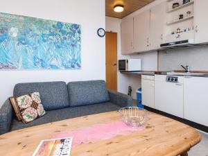 Η κουζίνα ή μικρή κουζίνα στο 4 person holiday home in Rømø-By Traum