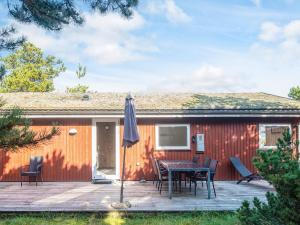 Nespecifikovaný výhled na hory nebo výhled na hory při pohledu z prázdninového domu