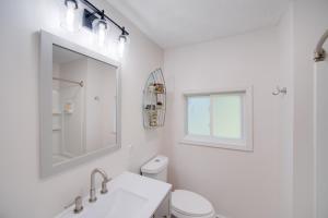 Ένα μπάνιο στο Wishin and Fishin Walkable Erie Home By the Beach! +18 φωτογραφίες