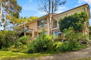 an image of a house at Blenheim Hideaway by Experience Jervis Bay in Vincentia