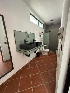Un baño de Finca Dos Encinos