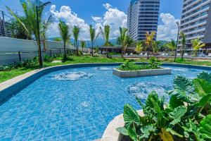 Kolam renang di atau dekat dengan Apartasuite con vista al mar y acceso a la playa