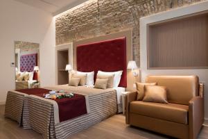 A seating area at Navona Luxury Guesthouse